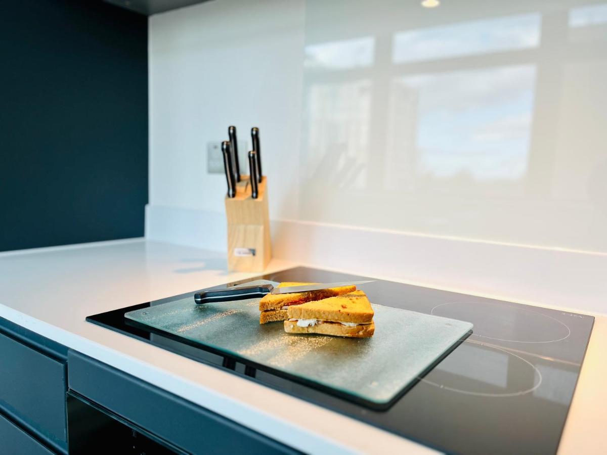 Fabulous One Bedroom Apartment Near Old Trafford Stadium Manchester Exterior foto
