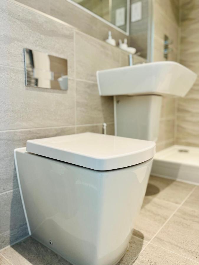 Fabulous One Bedroom Apartment Near Old Trafford Stadium Manchester Exterior foto